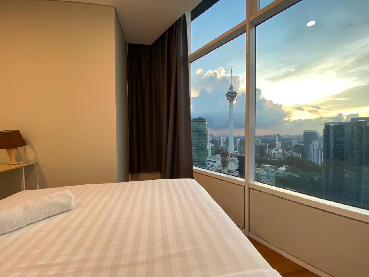 Sky Suites Klcc At Kuala Lumpur Exterior photo