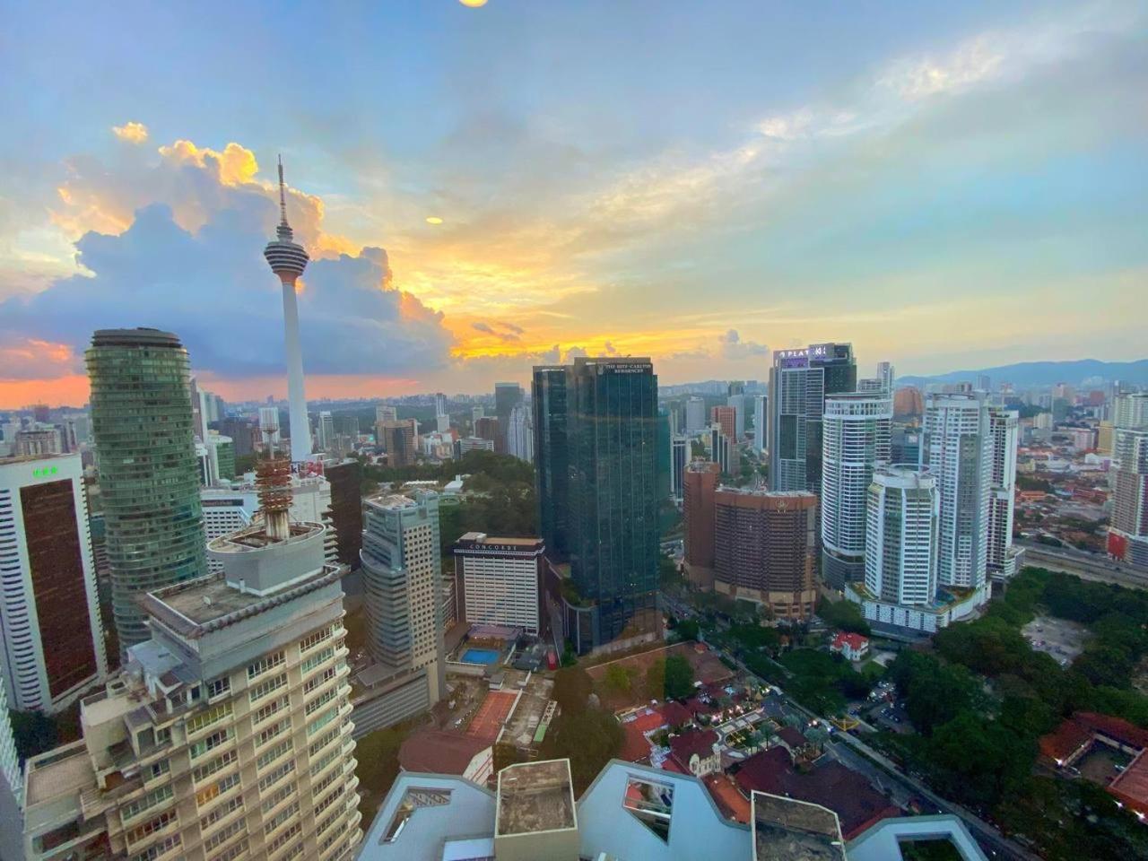 Sky Suites Klcc At Kuala Lumpur Exterior photo